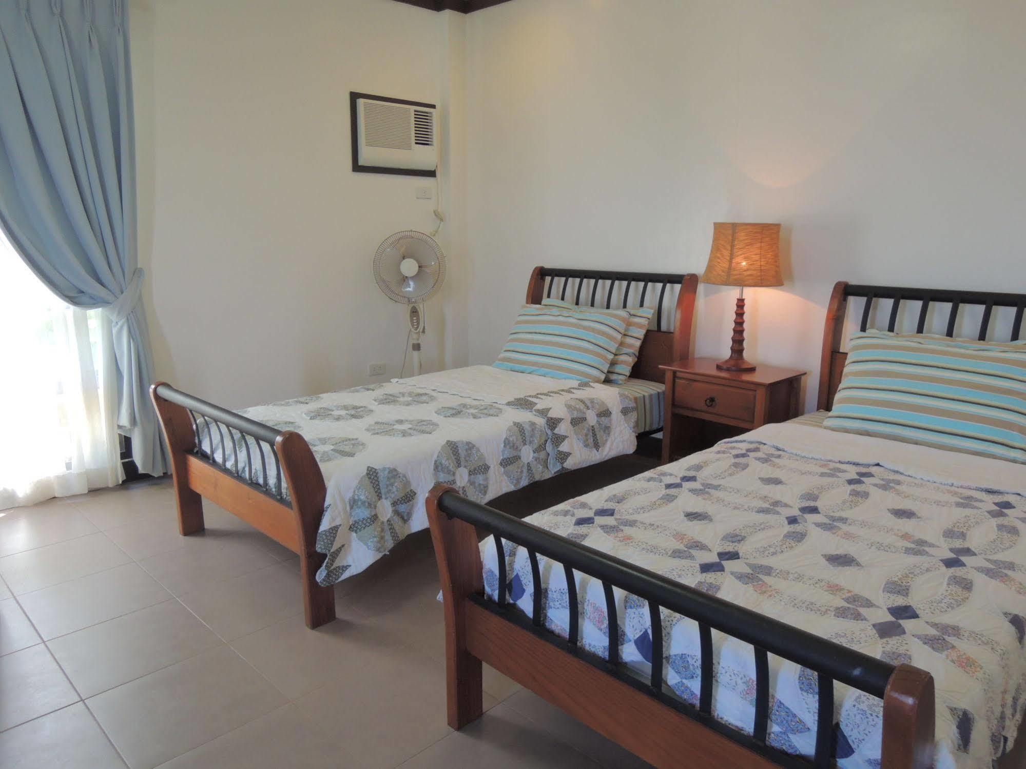 Palms Seaside Inn And Resort Medellin ภายนอก รูปภาพ