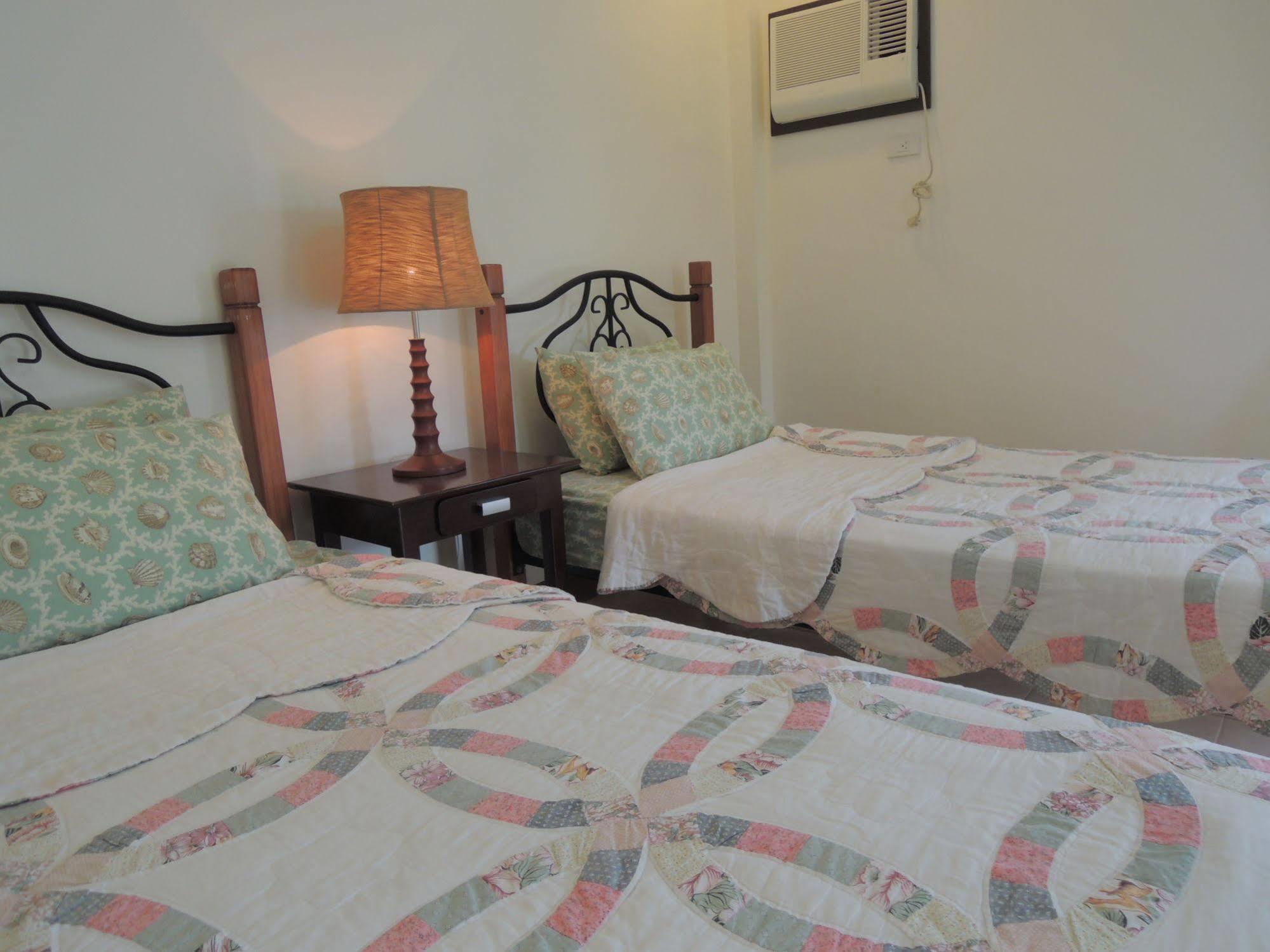 Palms Seaside Inn And Resort Medellin ภายนอก รูปภาพ