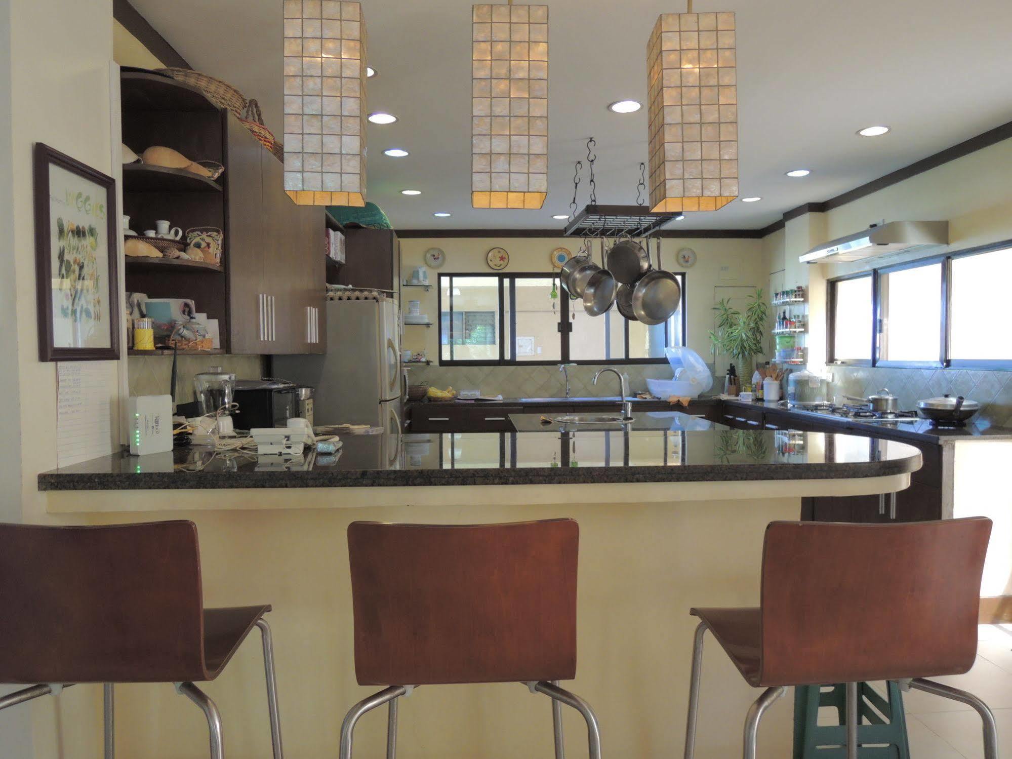 Palms Seaside Inn And Resort Medellin ภายนอก รูปภาพ