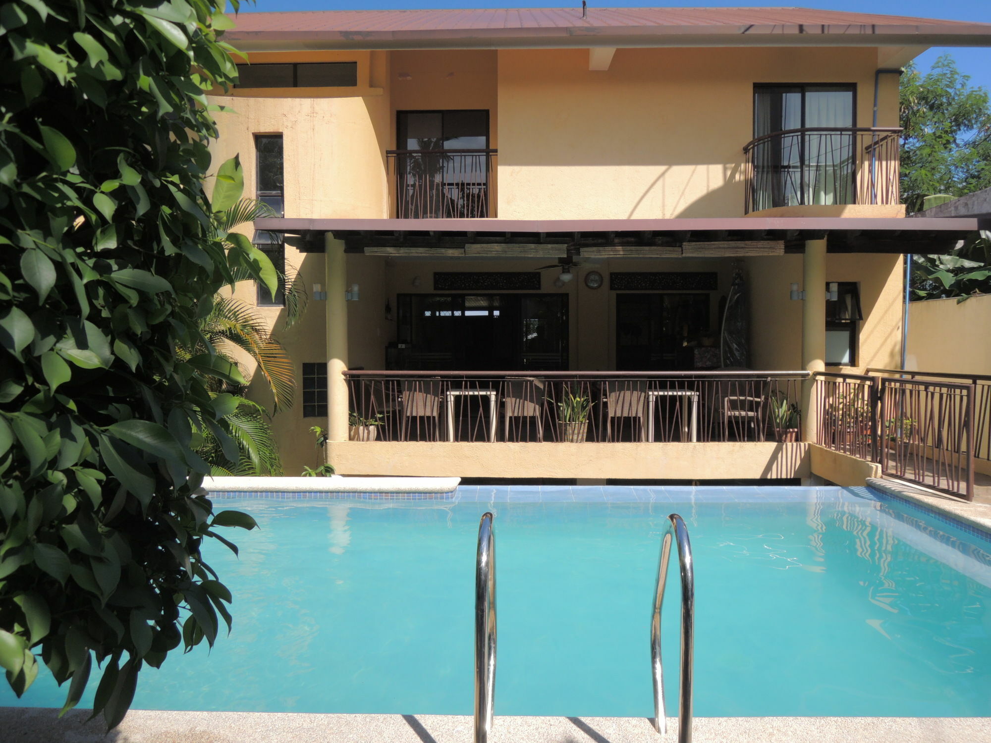 Palms Seaside Inn And Resort Medellin ภายนอก รูปภาพ